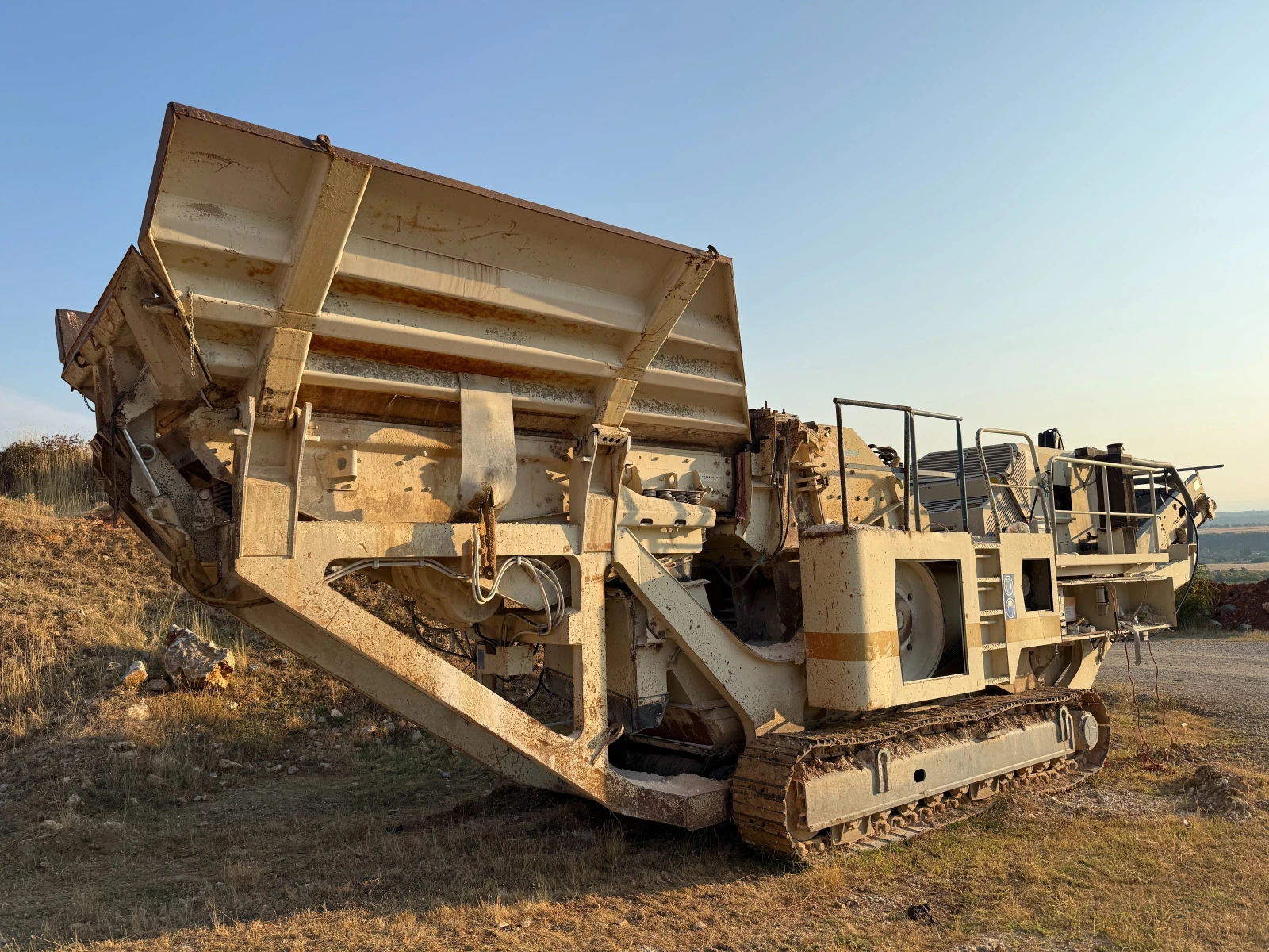 Машини за насипни материали Metso LT 1213S , 48 ТОНА, снимка 2 - Индустриална техника - 55770539