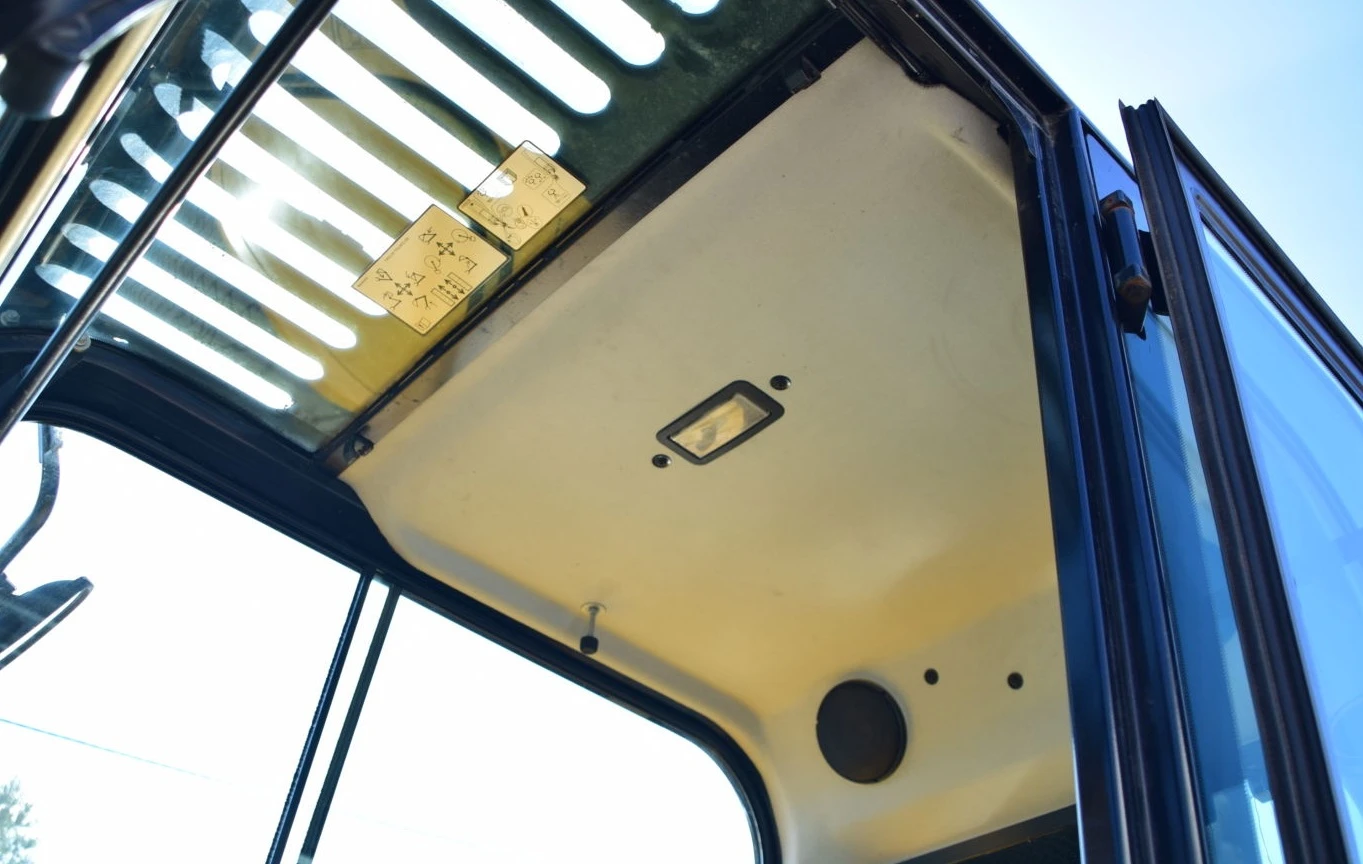 Багер JCB JCB86C-2, снимка 10 - Индустриална техника - 56318567