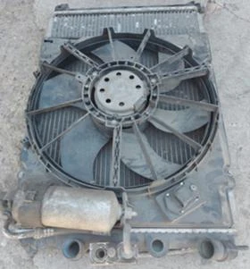 Воден радиатор  с перка  за Renalt Megane, снимка 1