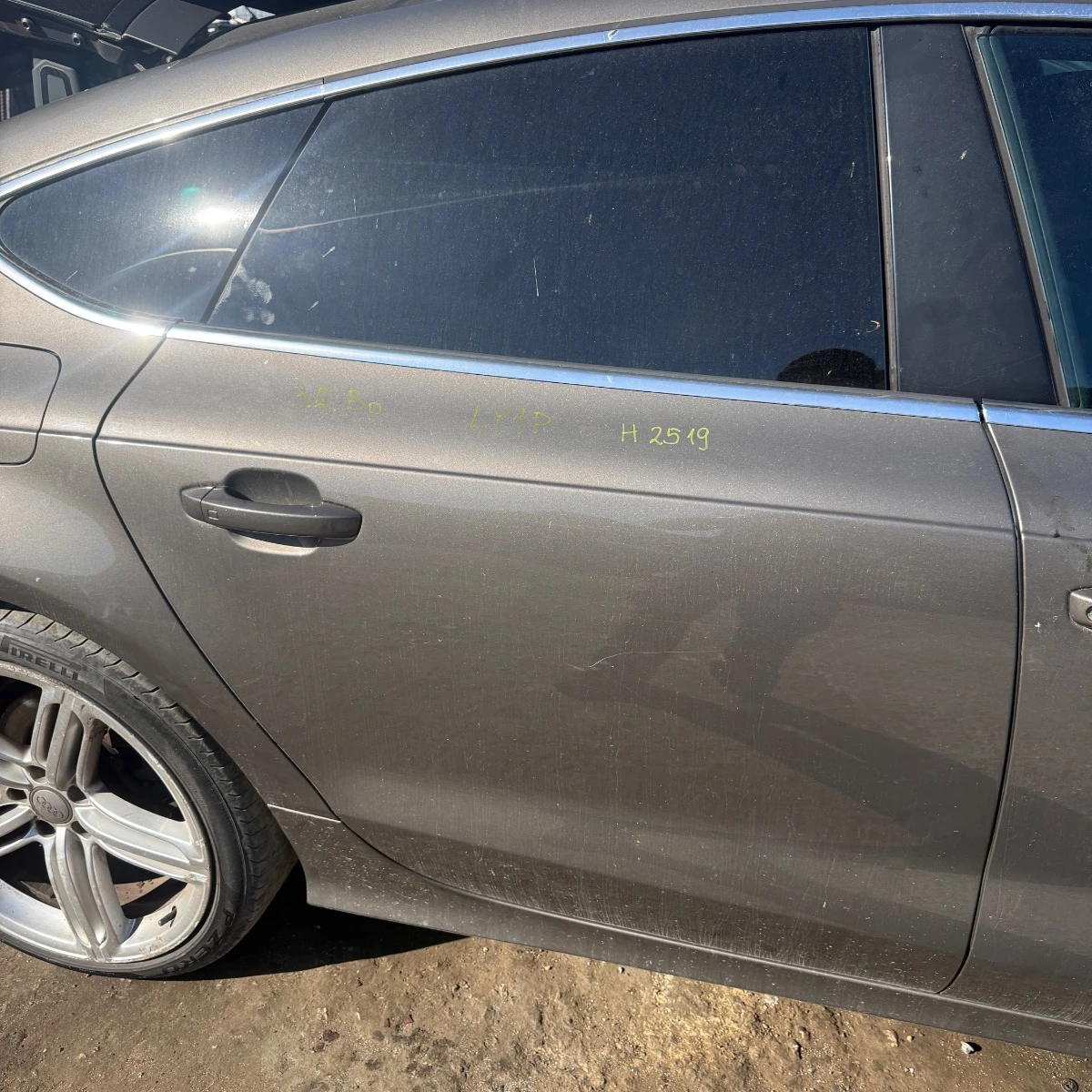 Задна дясна врата за Audi A7 боя LY1P vrata-2519