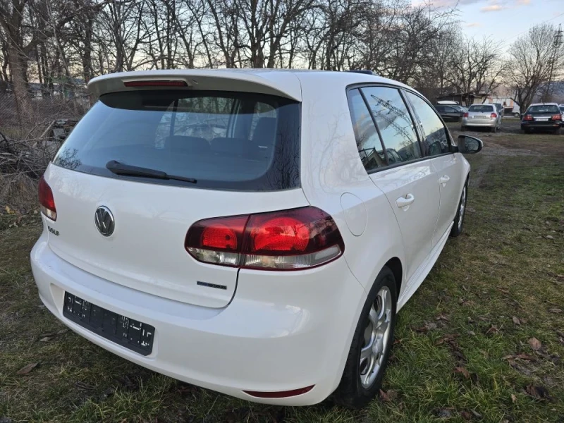 VW Golf 1.6D 105кс  2011g , снимка 16 - Автомобили и джипове - 48912634