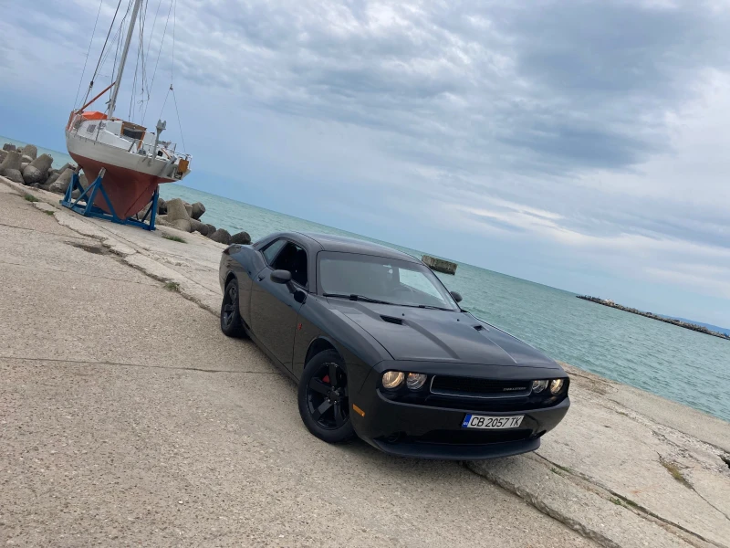 Dodge Challenger 3.6, снимка 2 - Автомобили и джипове - 52428563