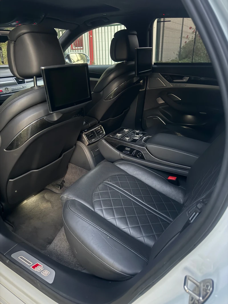 Audi S8 Керамичнй спирачки , снимка 11 - Автомобили и джипове - 52209191