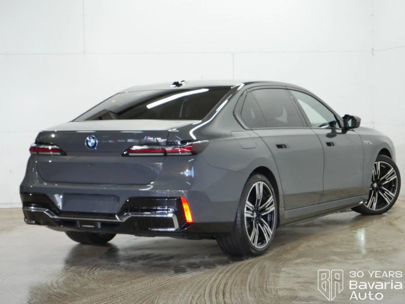 BMW i7 M70 xDrive, снимка 3 - Автомобили и джипове - 52669521