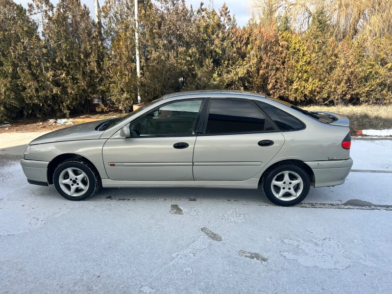 Renault Laguna 1800, снимка 4 - Автомобили и джипове - 53140130
