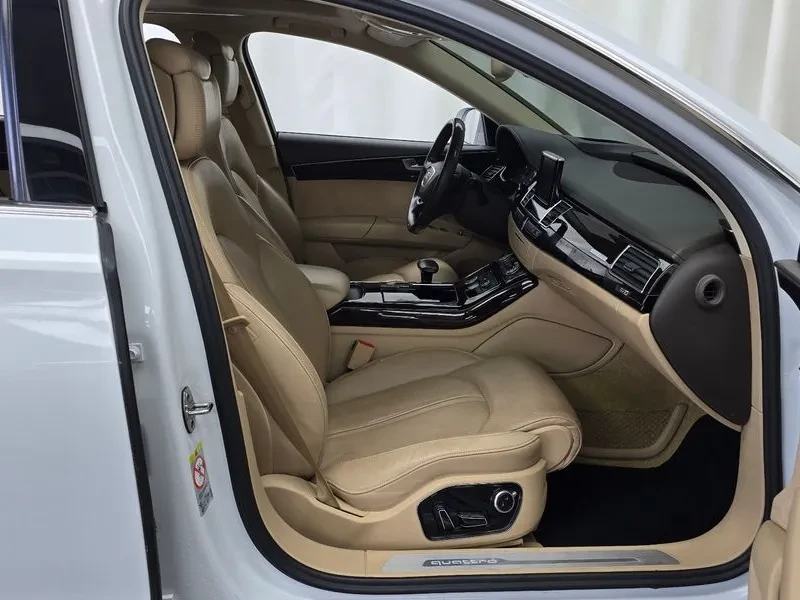 Audi A8, снимка 11 - Автомобили и джипове - 53285989