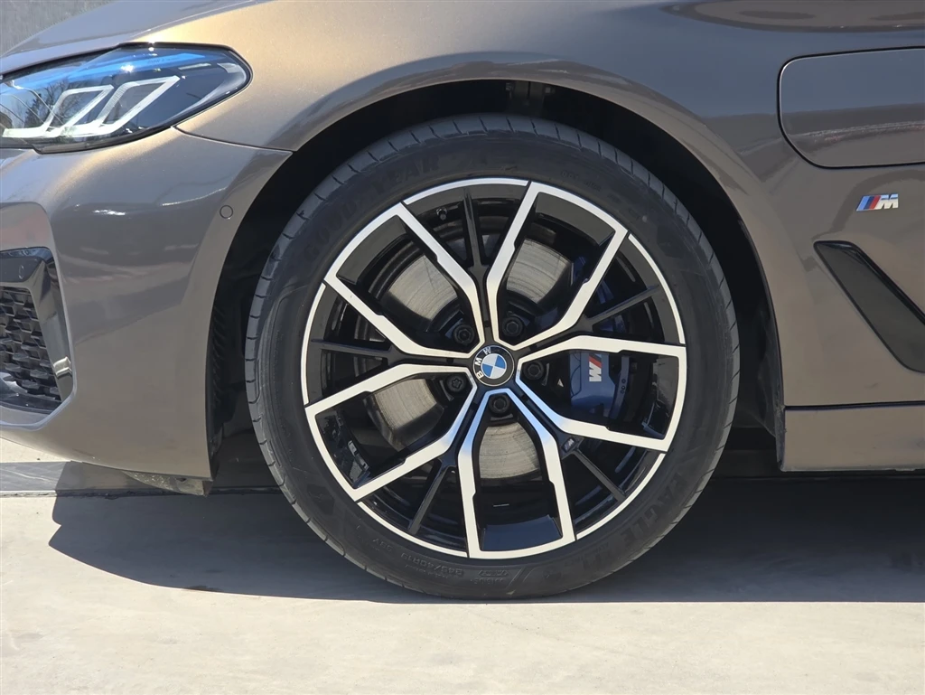 BMW 530E xDrive Sedan - изображение 5