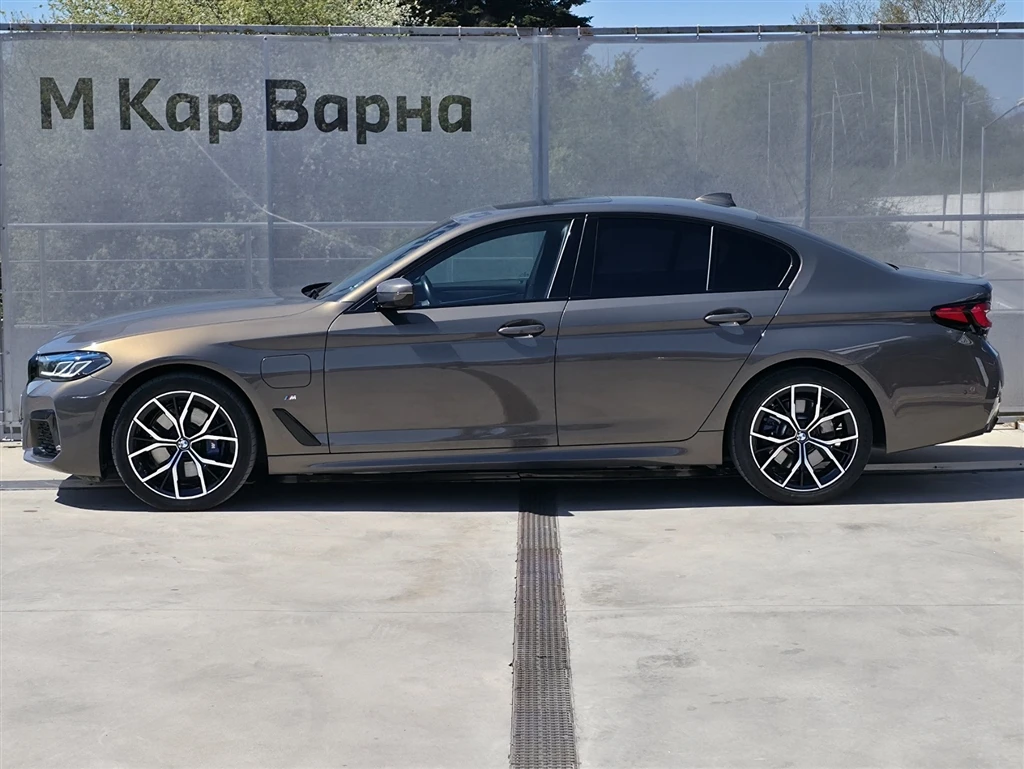 BMW 530E xDrive Sedan - изображение 3