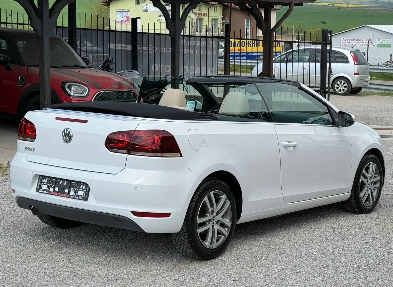 VW Golf 1.6TDi Кабрио, Климатроник, Кожен салон, Уникат! - изображение 6
