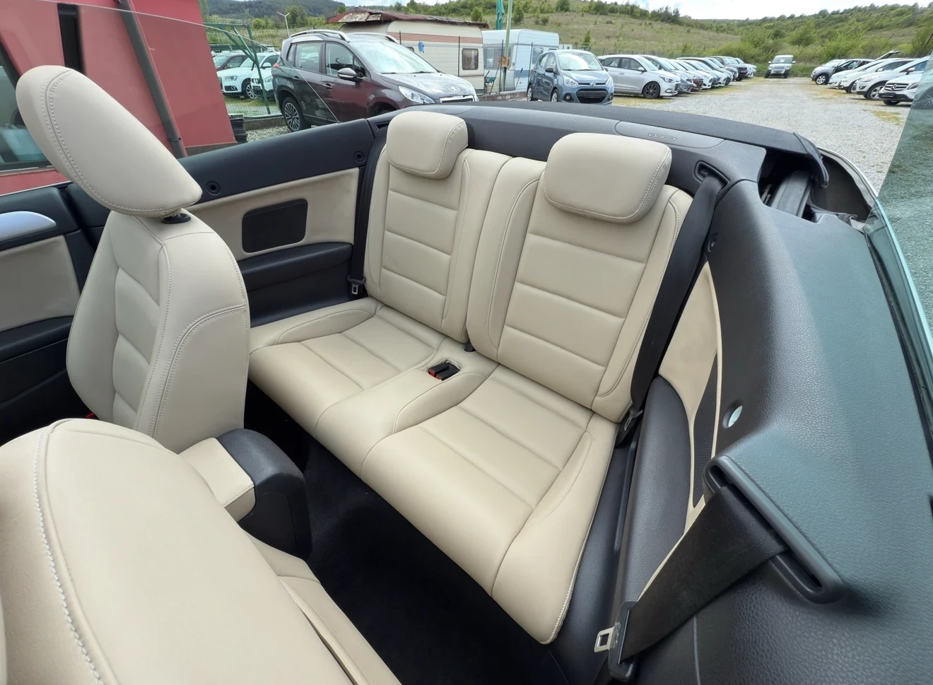 VW Golf 1.6TDi Кабрио, Климатроник, Кожен салон, Уникат! - изображение 7