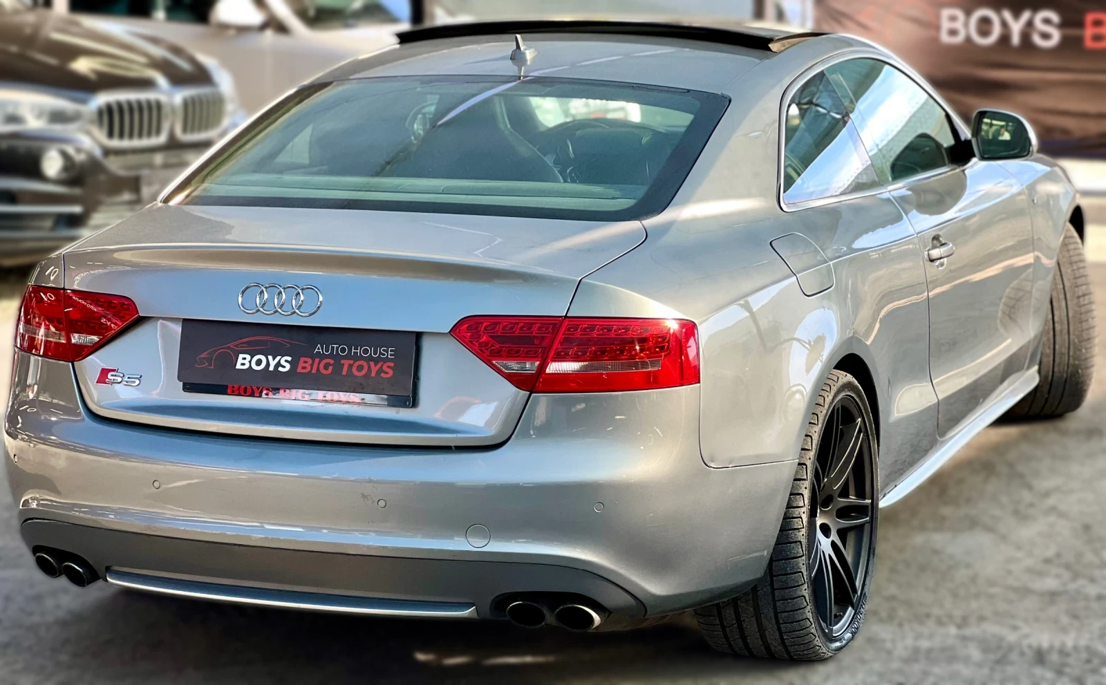 Audi S5 4.2FSI* V8* Панорама* F1* Bang&Olufsen* Автомат* Q - изображение 6