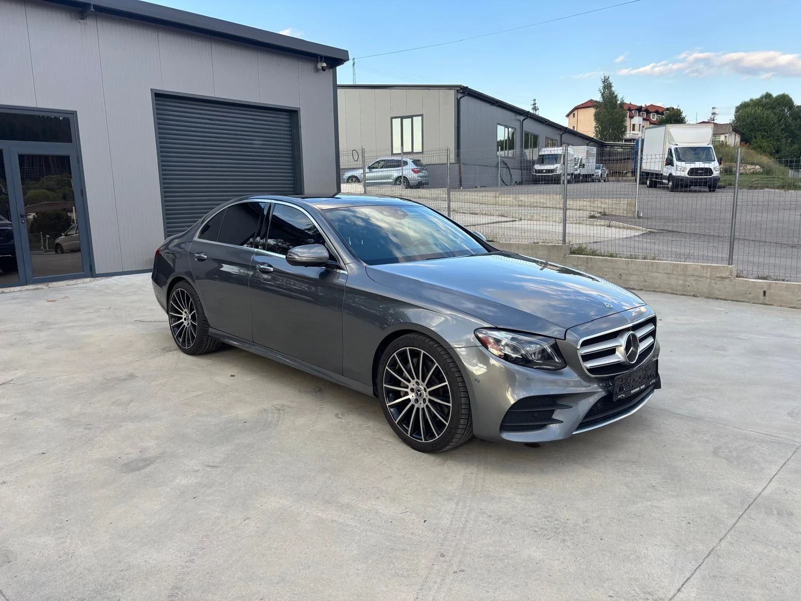 Mercedes-Benz E 450 AMG - изображение 2