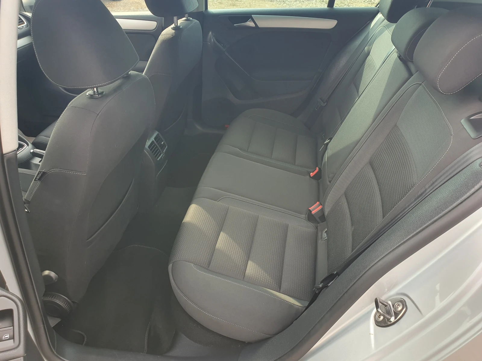 VW Golf 1.6TDI/TEAM - изображение 9