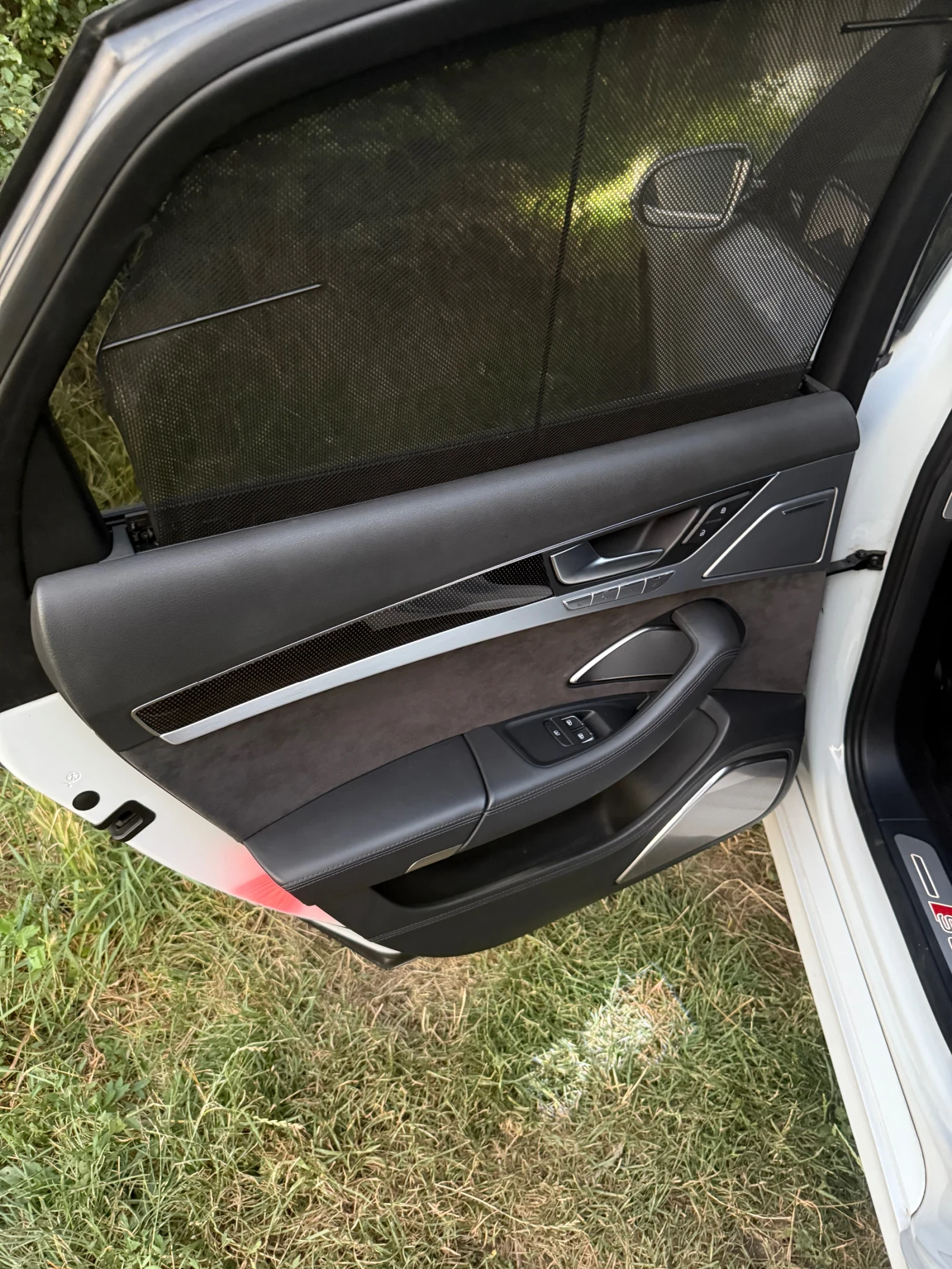 Audi S8    | Mobile.bg   12