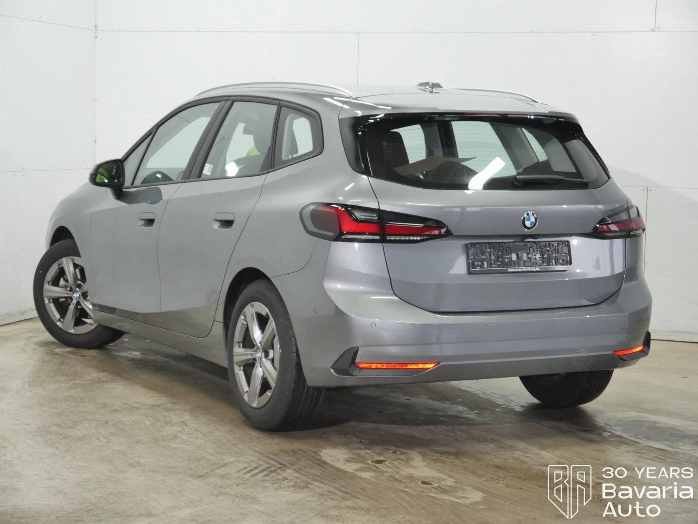 BMW 216 i Active Tourer Steptronic - изображение 2