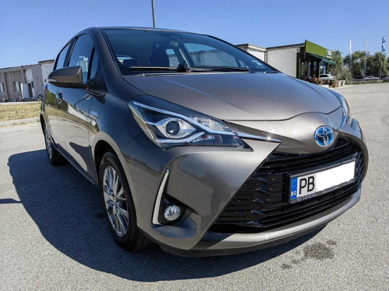 Toyota Yaris  - изображение 6