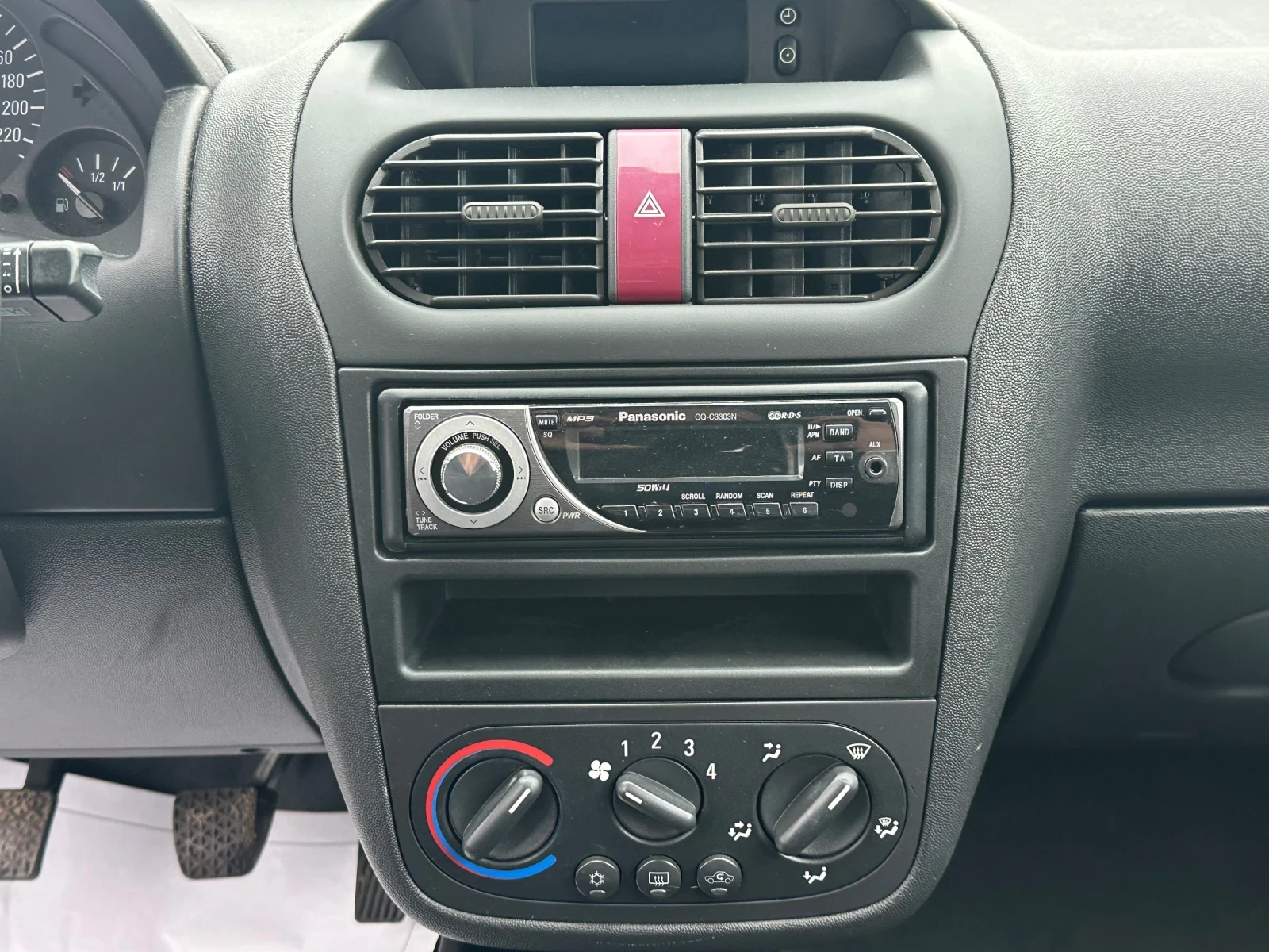 Opel Corsa 1, 0 ��������! ��������! | Mobile.bg � ����������� 12