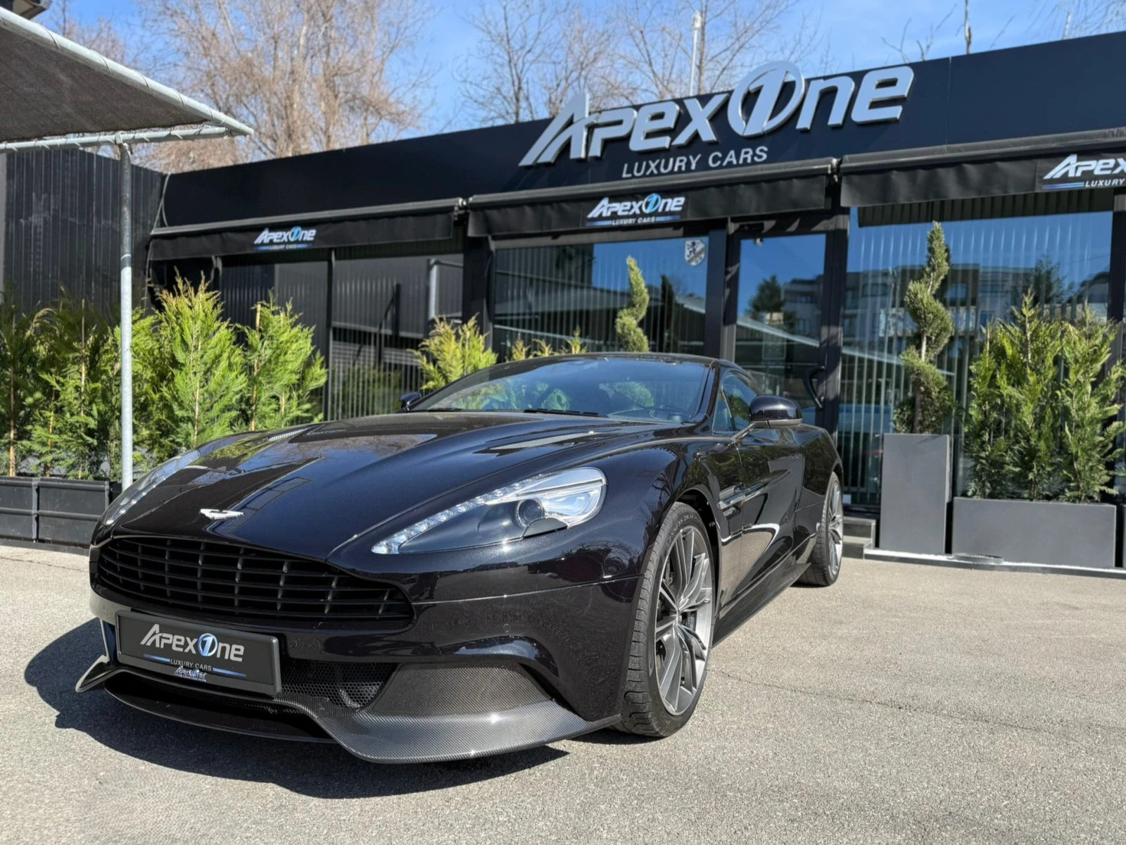 Aston Martin Vanquish CARBON/V12/TOUCHTRONIC 3