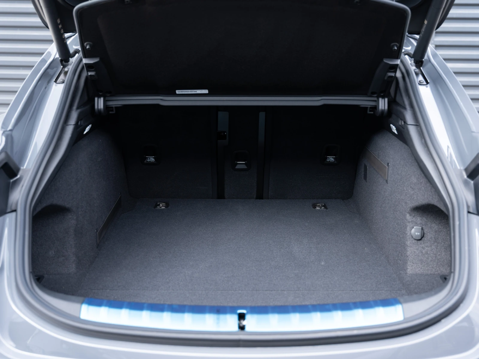 Porsche Taycan 4 Cross Turismo, снимка 16 - Автомобили и джипове - 53862660