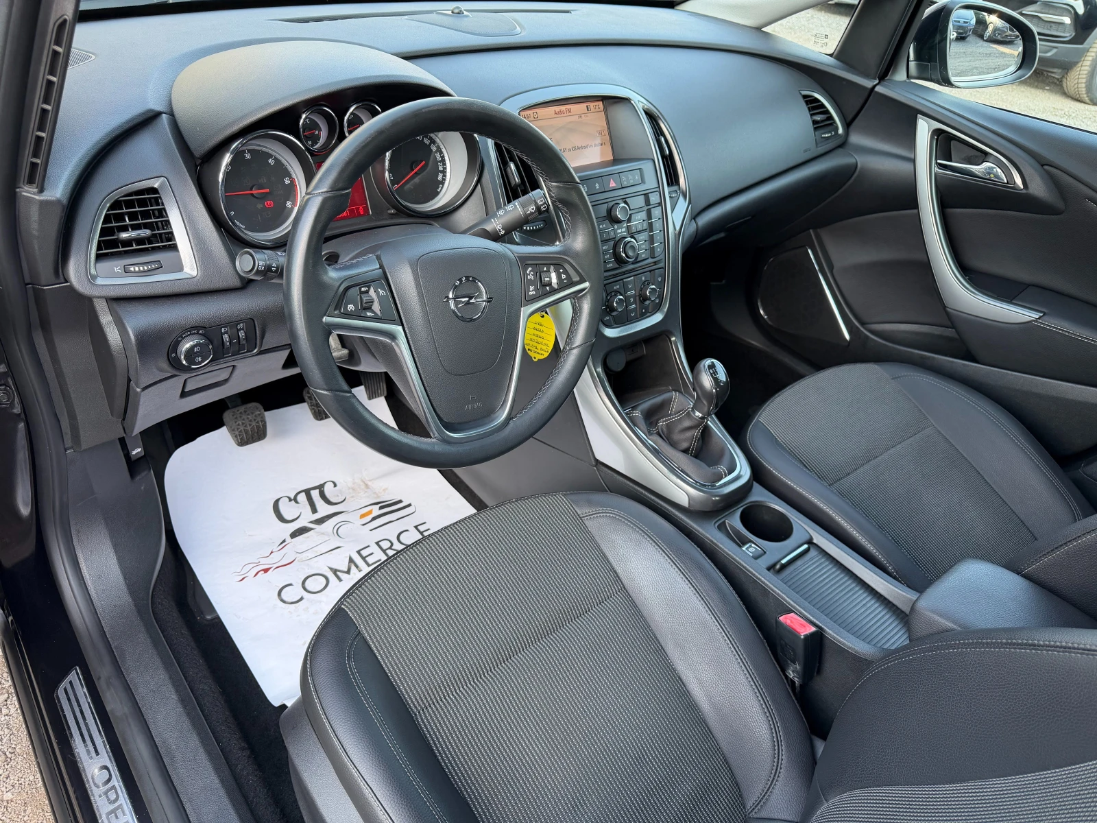 Opel Astra 1.7 CDTI COSMO FACE НАВИГАЦИЯ ПАРКТРОНИК КОЖА 6ск , снимка 8 - Автомобили и джипове - 53866067