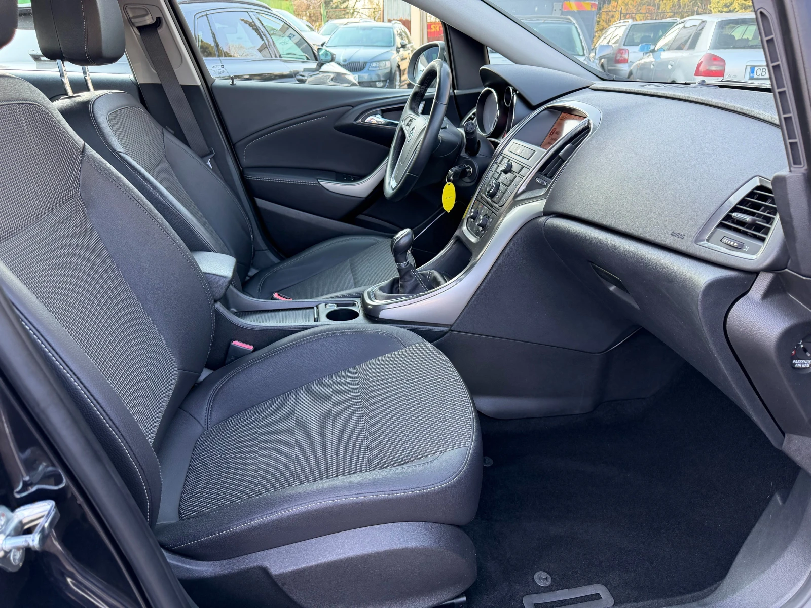 Opel Astra 1.7 CDTI COSMO FACE НАВИГАЦИЯ ПАРКТРОНИК КОЖА 6ск , снимка 15 - Автомобили и джипове - 53866067