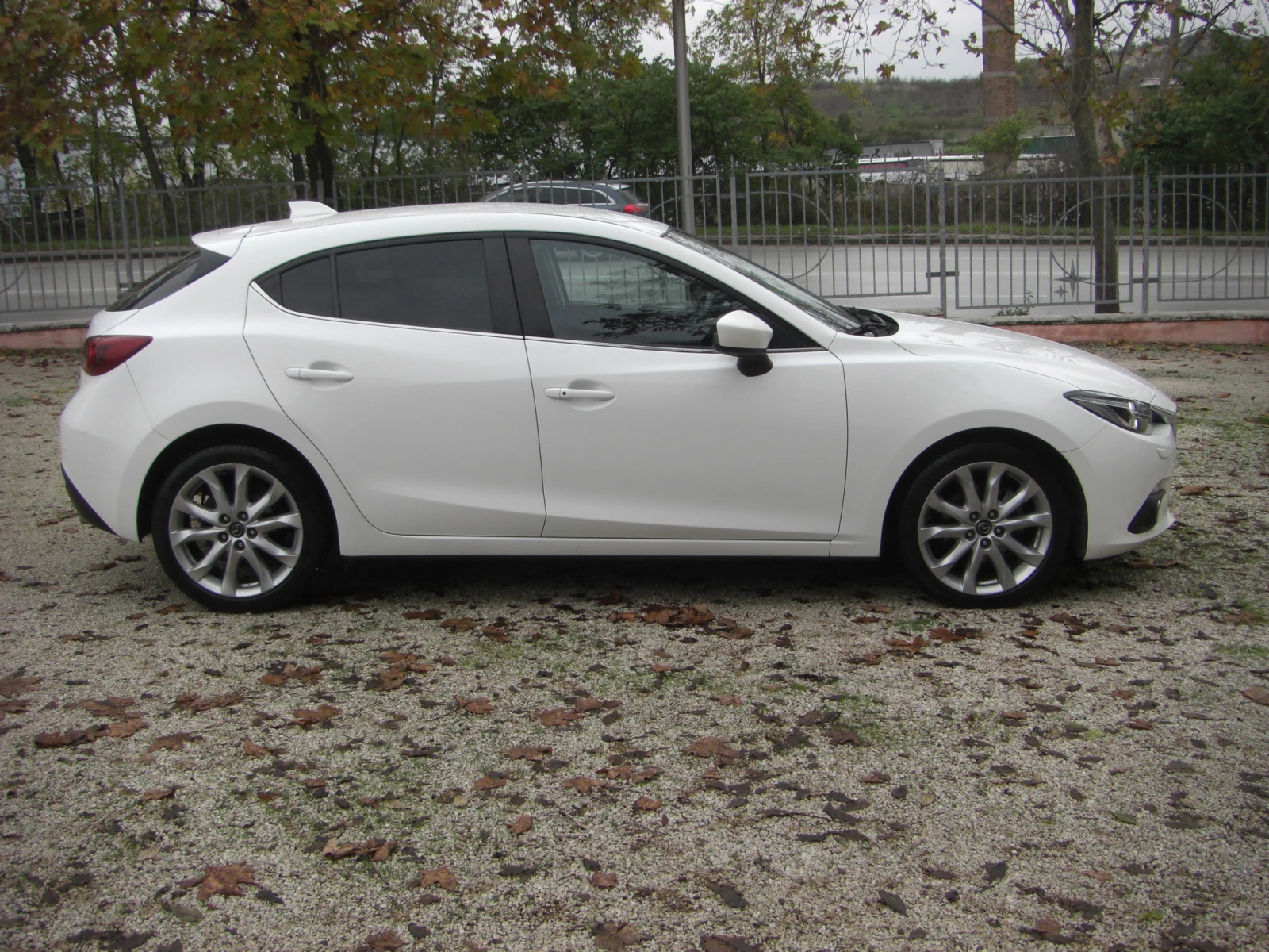 Mazda 3 2.2d NAVI LED 6ck.EURO 6B, снимка 6 - Автомобили и джипове - 53961249