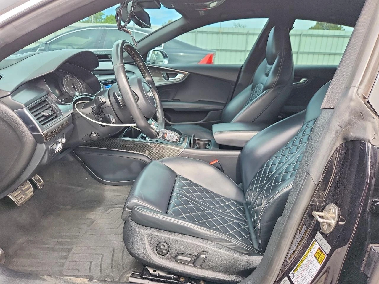 Audi S7 PREMIUM* BOSE* HEAD-UP* ПОДГРЕВ* КАМЕРА* КЕЙЛЕС, снимка 9 - Автомобили и джипове - 54542175