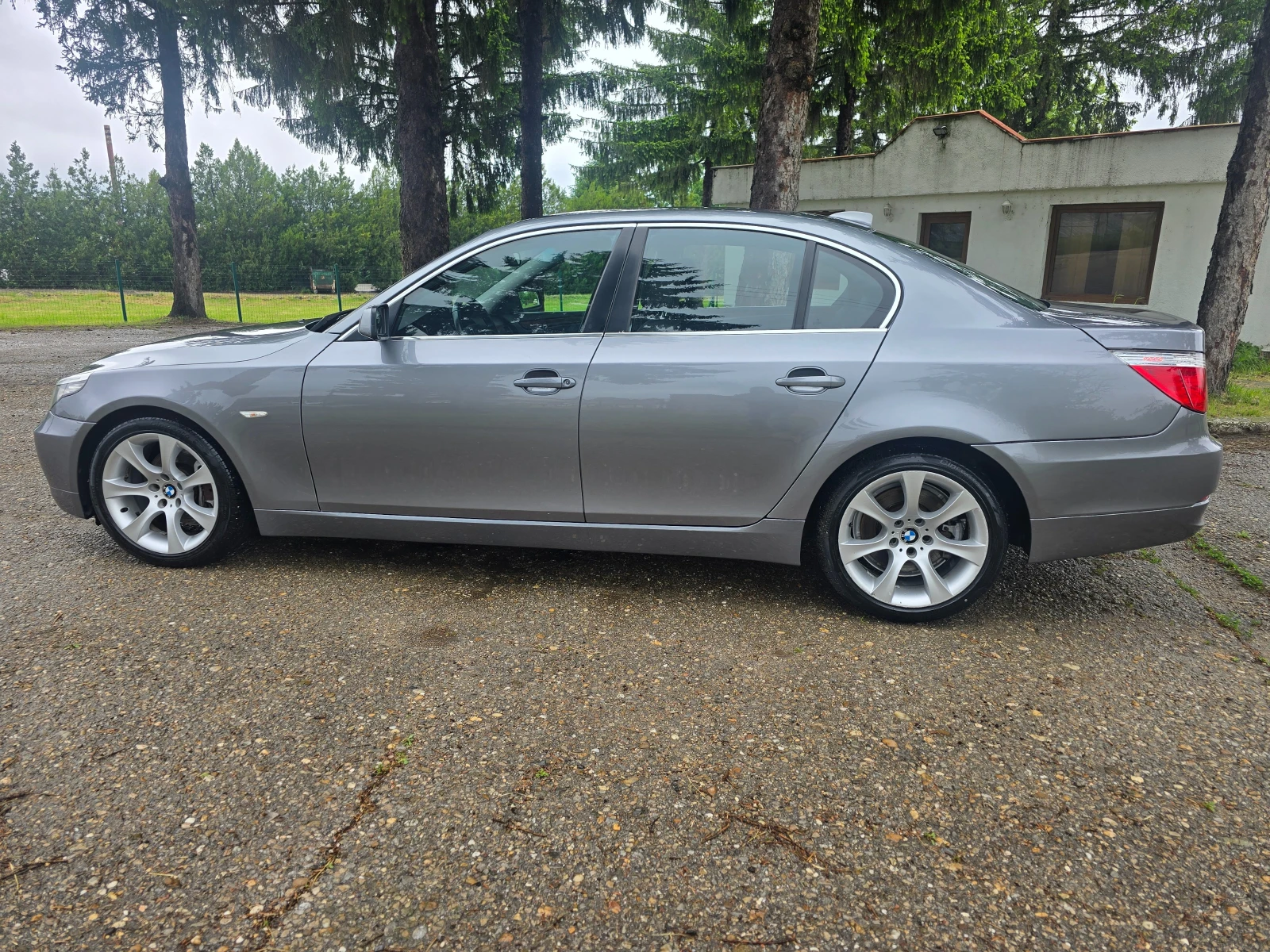 BMW 530 D-FACE-AVTOMAT-NAVIGACIA, снимка 3 - Автомобили и джипове - 54641689
