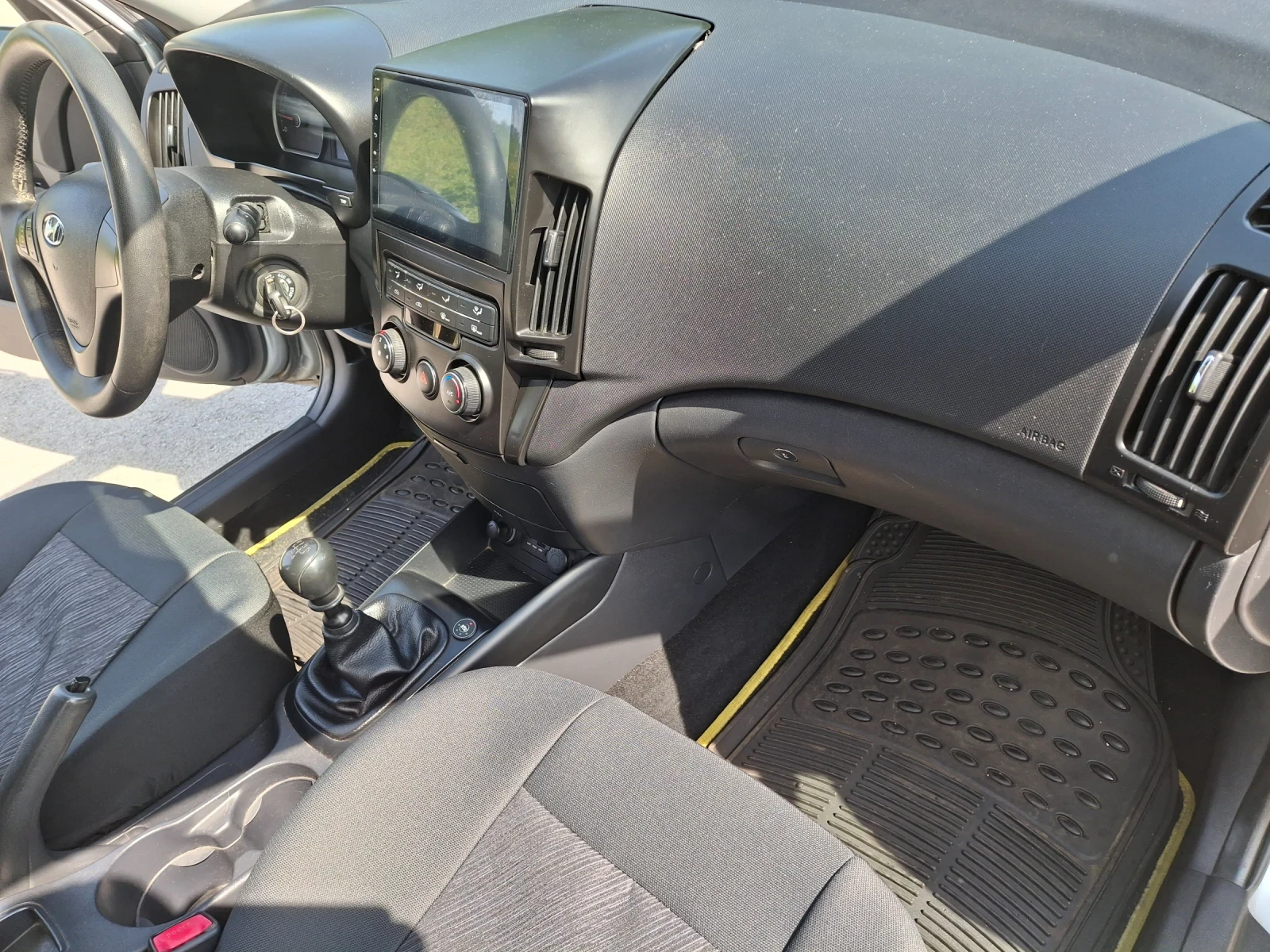 Hyundai I30 1, 4 gaz, снимка 8 - Автомобили и джипове - 54961903