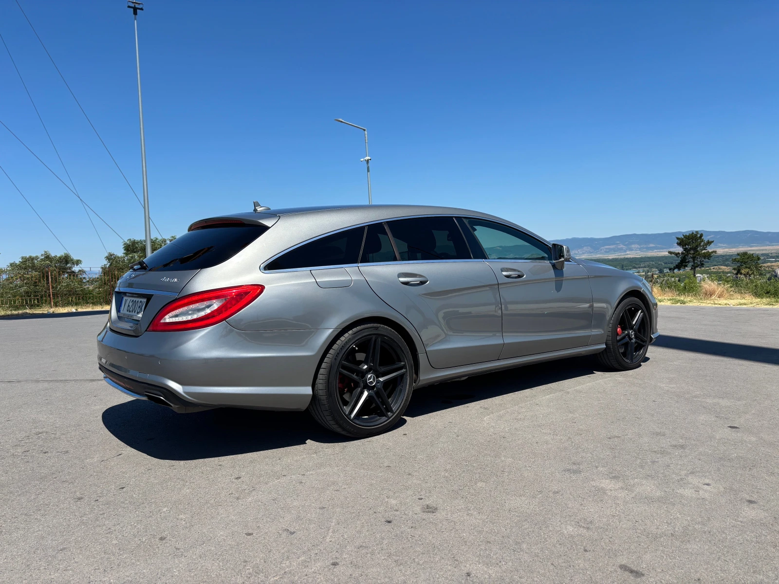 Mercedes-Benz CLS 350 Shooting Brake / AMG PACK, снимка 2 - Автомобили и джипове - 55096574