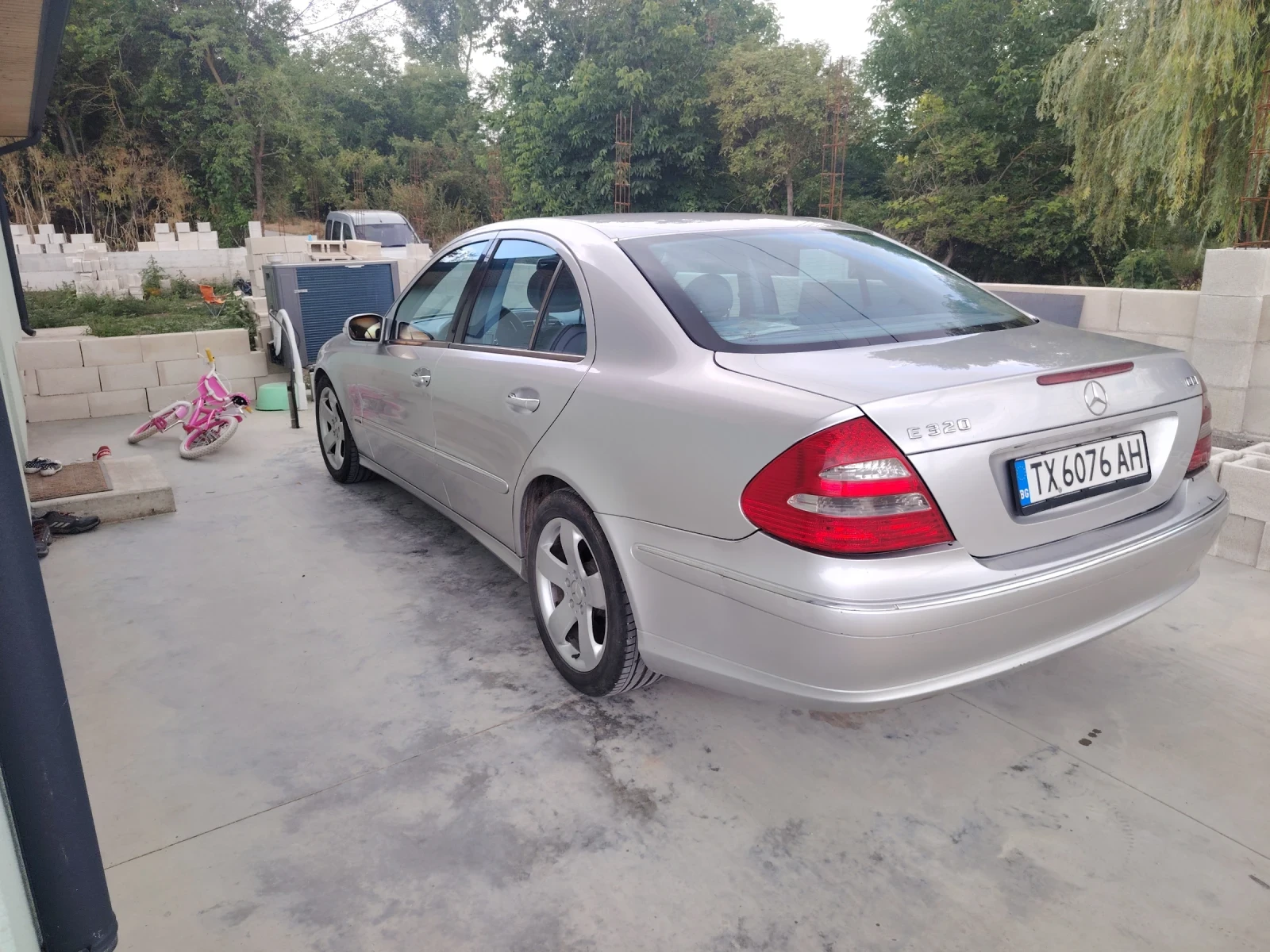 Mercedes-Benz E 320, снимка 4 - Автомобили и джипове - 55333411