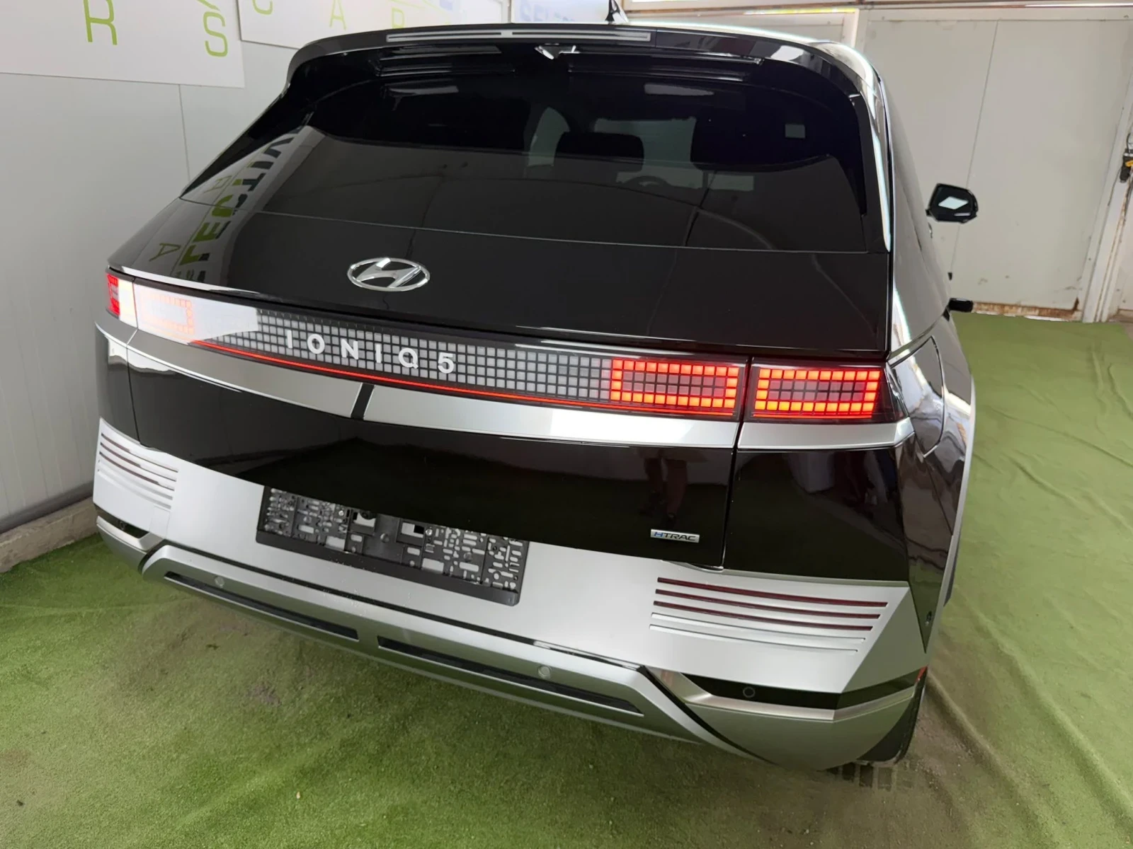 Hyundai Ioniq 5 LONG RANGE* AWD* Ultimate* 2700km* 2024, снимка 10 - Автомобили и джипове - 55768147