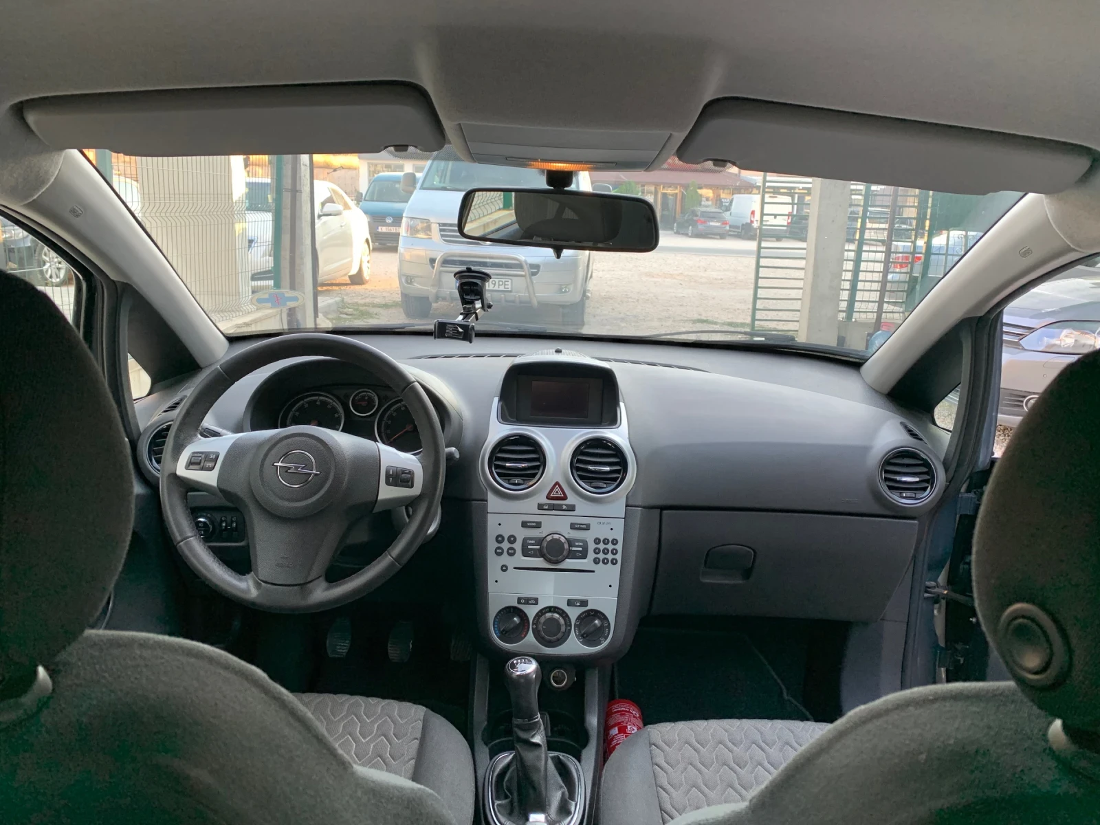 Opel Corsa 1.2 Active, снимка 10 - Автомобили и джипове - 56154864