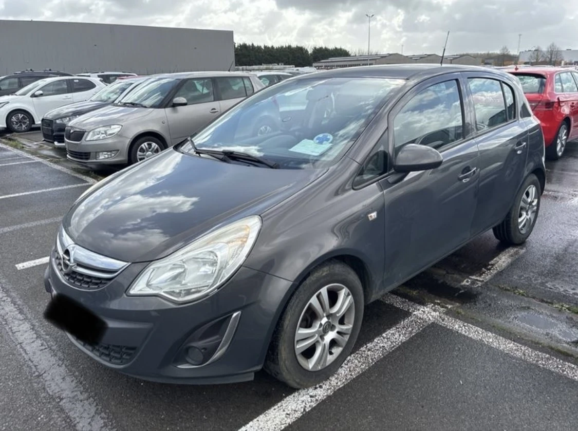 Opel Corsa 1.2 Active, снимка 16 - Автомобили и джипове - 56154864