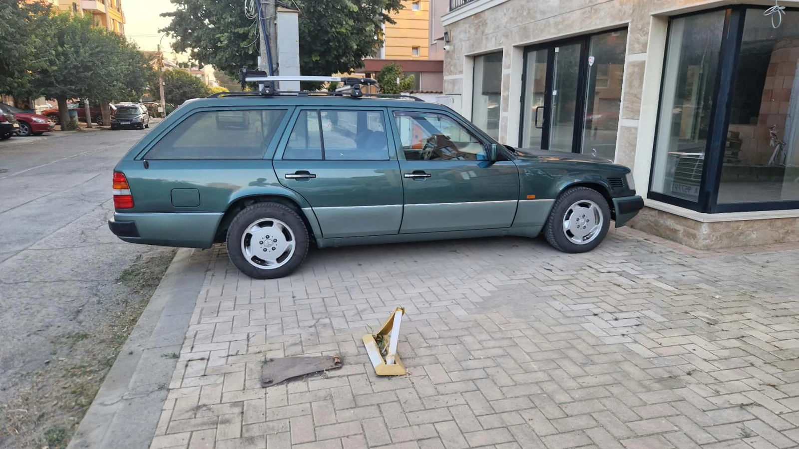 Mercedes-Benz 124, снимка 3 - Автомобили и джипове - 56304969
