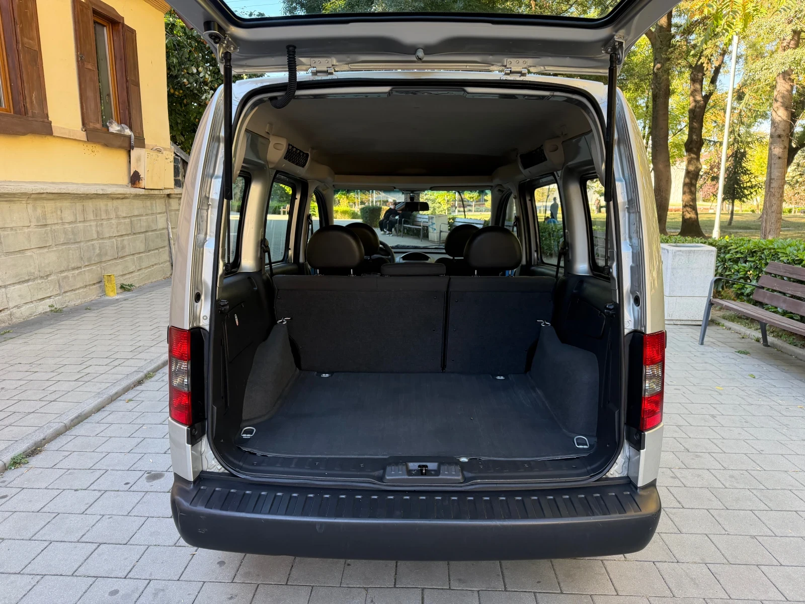 Opel Combo, снимка 13 - Автомобили и джипове - 56352269