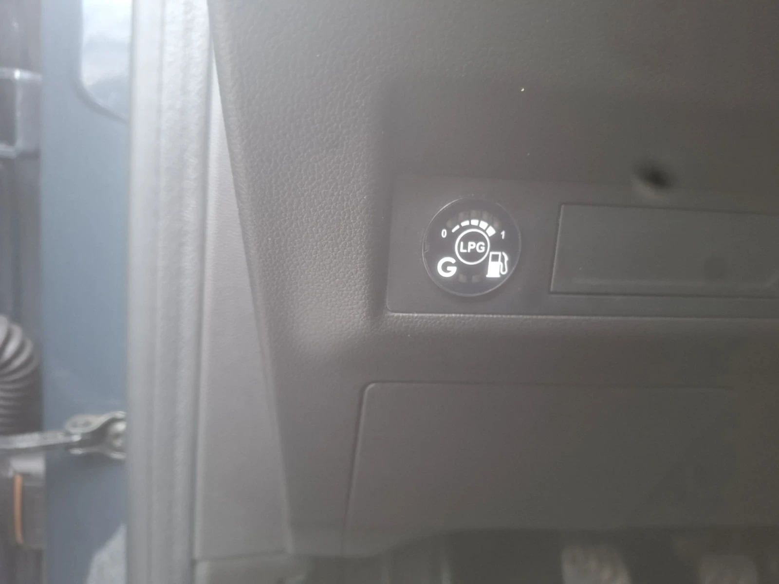Renault Captur, снимка 8 - Автомобили и джипове - 56714673