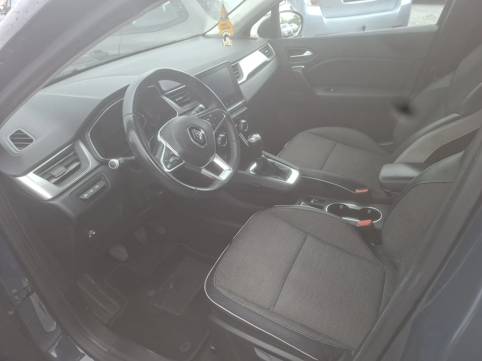 Renault Captur, снимка 7 - Автомобили и джипове - 56714673