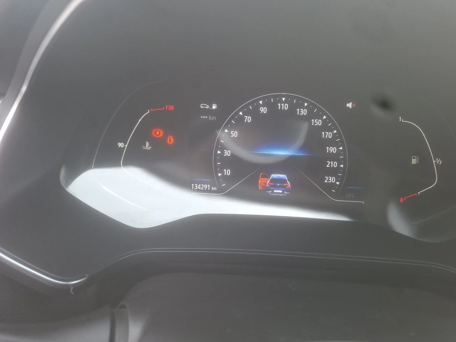 Renault Captur, снимка 10 - Автомобили и джипове - 56714673