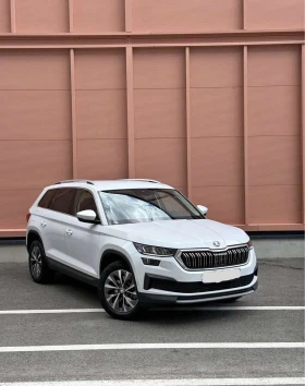 Skoda Kodiaq 2.0TDI DSG 150HP 7 места 2022 Първи собственик, снимка 1