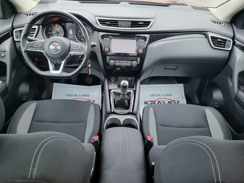 Nissan Qashqai 1.2 DIG-T , снимка 11 - Автомобили и джипове - 48056225