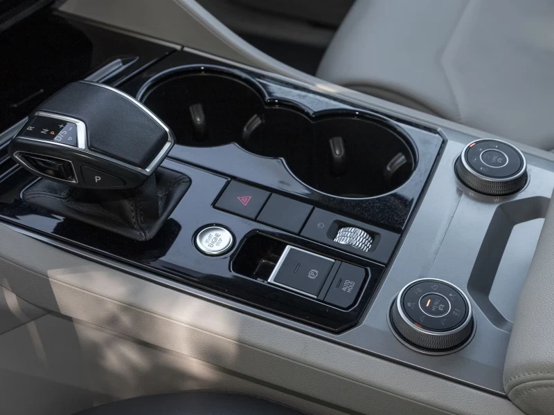 VW Touareg 3.0/231HP/V6/ELEGANCE/PANO/MATRIX/4x4/CAM/NAV/698v, снимка 14 - Автомобили и джипове - 51218172