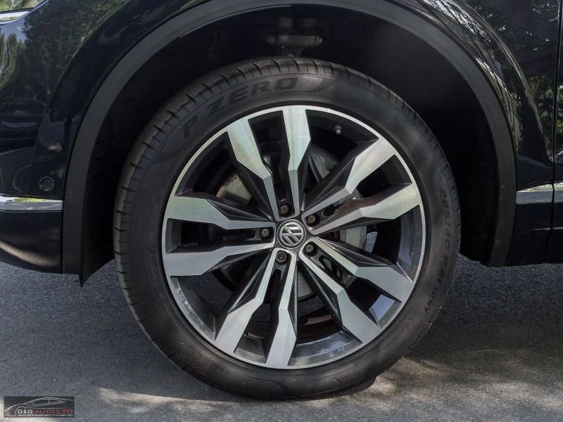 VW Touareg 3.0/231HP/V6/ELEGANCE/PANO/MATRIX/4x4/CAM/NAV/698v, снимка 3 - Автомобили и джипове - 51218172