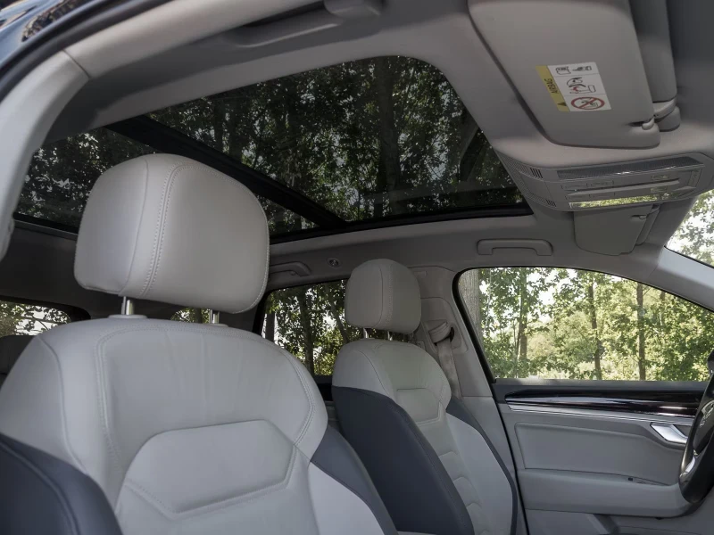 VW Touareg 3.0/231HP/V6/ELEGANCE/PANO/MATRIX/4x4/CAM/NAV/698v, снимка 8 - Автомобили и джипове - 51218172