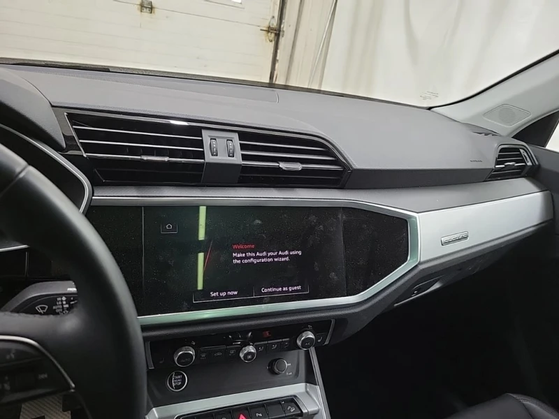 Audi Q3 * KOMFORT * CARFAX * БЕЗ ПЪРВОНАЧАЛНА ВНОСКА, снимка 10 - Автомобили и джипове - 52724963