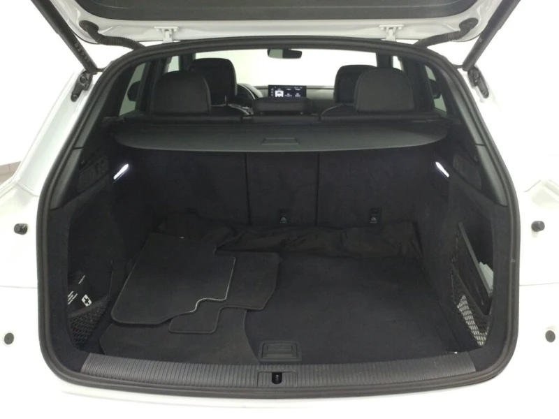 Audi Q5 * 45 KOMFORT QUATTRO VORSPRUNG ANGLE MORT| CARPLAY, снимка 8 - Автомобили и джипове - 52842845