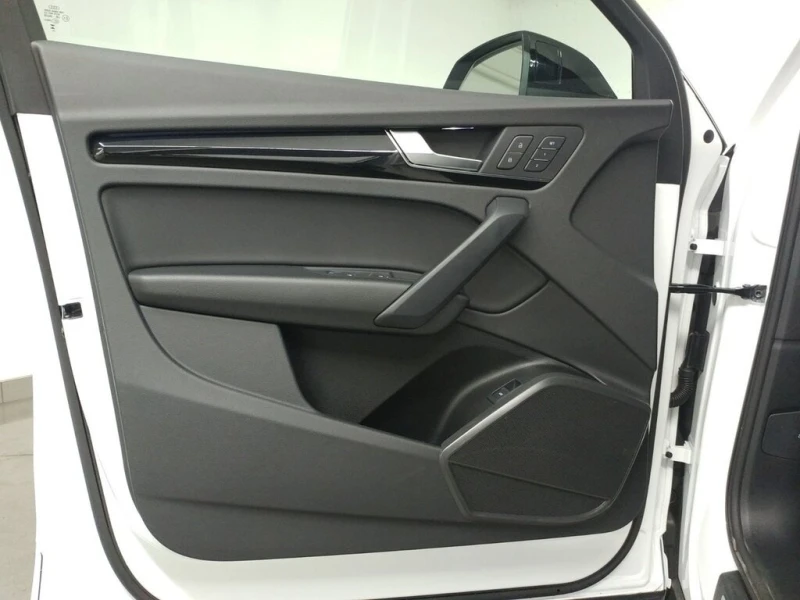 Audi Q5 * 45 KOMFORT QUATTRO VORSPRUNG ANGLE MORT| CARPLAY, снимка 11 - Автомобили и джипове - 52842845