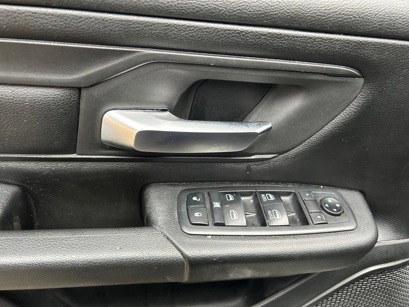 Dodge RAM 1500 Tradesman, снимка 13 - Автомобили и джипове - 53338979