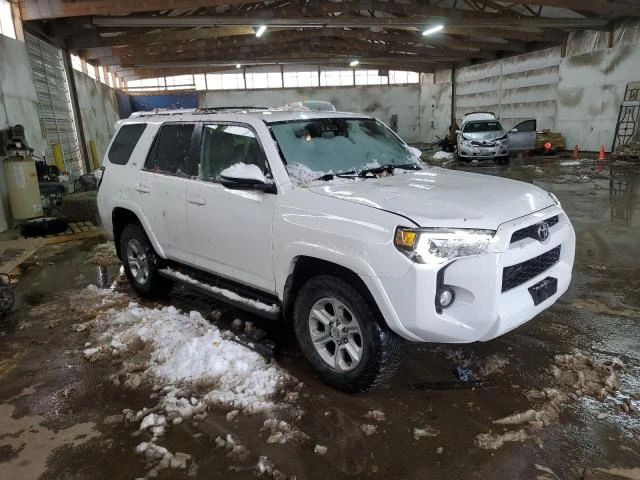 Toyota 4runner 2017 TOYOTA 4RUNNER SR5/SR5 PREMIUM, снимка 2 - Автомобили и джипове - 48381600