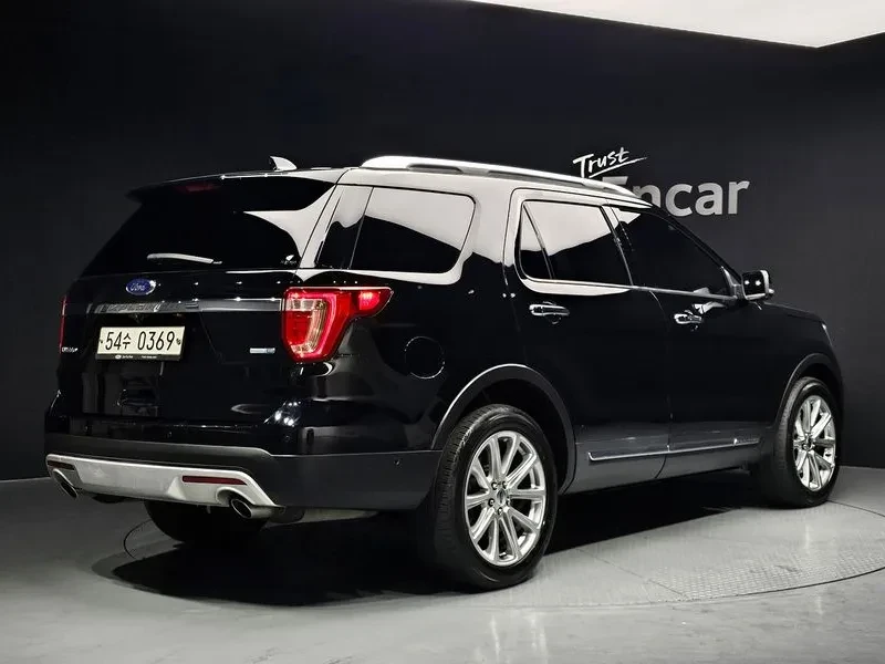 Ford Explorer 2.3 AWD, снимка 2 - Автомобили и джипове - 54351943